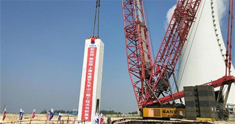 世界首臺(tái)135MW超超臨界機(jī)組鍋爐鋼架開(kāi)吊