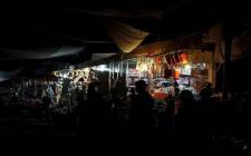 卡拉奇的許多地區(qū)都面臨長達(dá)數(shù)小時的電力故障