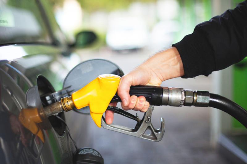 現(xiàn)行成品油定價(jià)機(jī)制推行滿十年 四季度有望再度改革