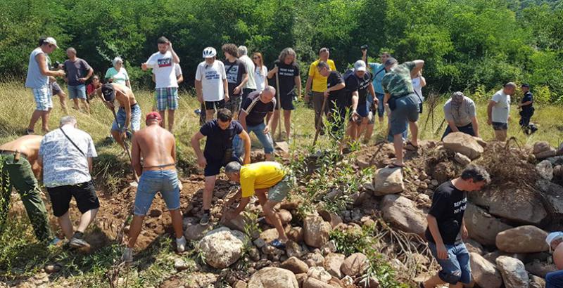 公民倡議組織抗議皮羅特反對在保護區(qū)建設小型水電站