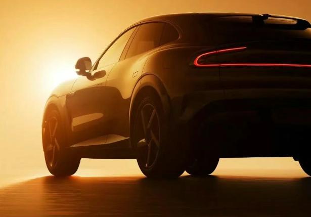 “蔚小理”預(yù)祝小米YU7大賣(mài)