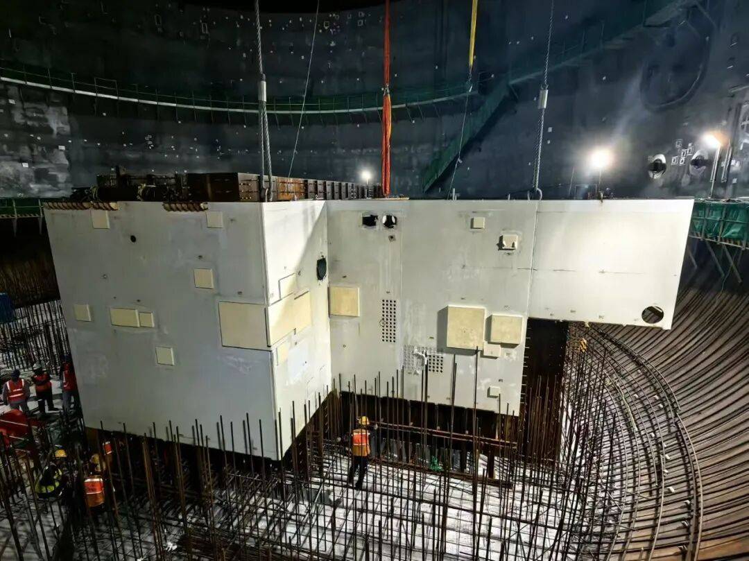 國內(nèi)首創(chuàng)！陸豐核電1號機(jī)組CA05與CB組合模塊整體吊裝成功