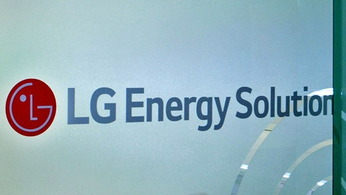 LG能源解決方案與梅賽德斯-奔馳簽署長(zhǎng)期電池供應(yīng)協(xié)議