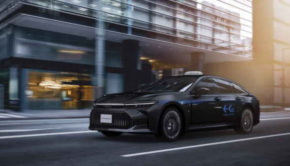 氫動(dòng)力豐田皇冠投入東京出租車(chē)與福島警務(wù)巡邏服務(wù)