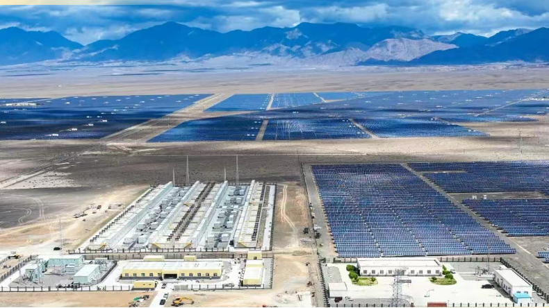 新疆哈密首個(gè)“全釩液流”獨(dú)立儲(chǔ)能電站轉(zhuǎn)入商業(yè)運(yùn)營